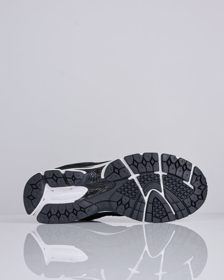 New Balance 2002R Black/Phantom/Gun Metal