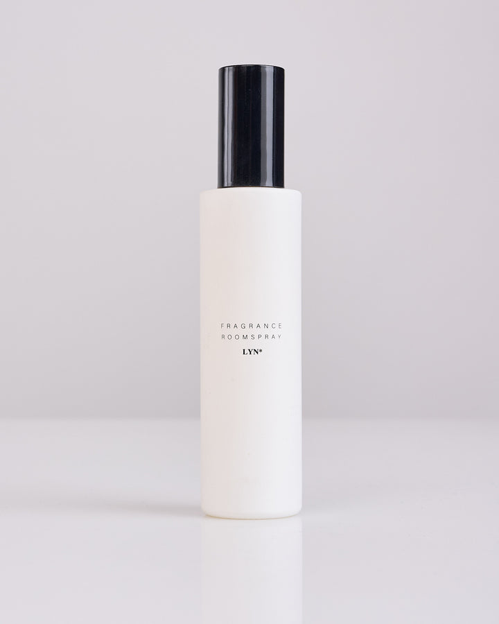 retaW Room Spray LYN