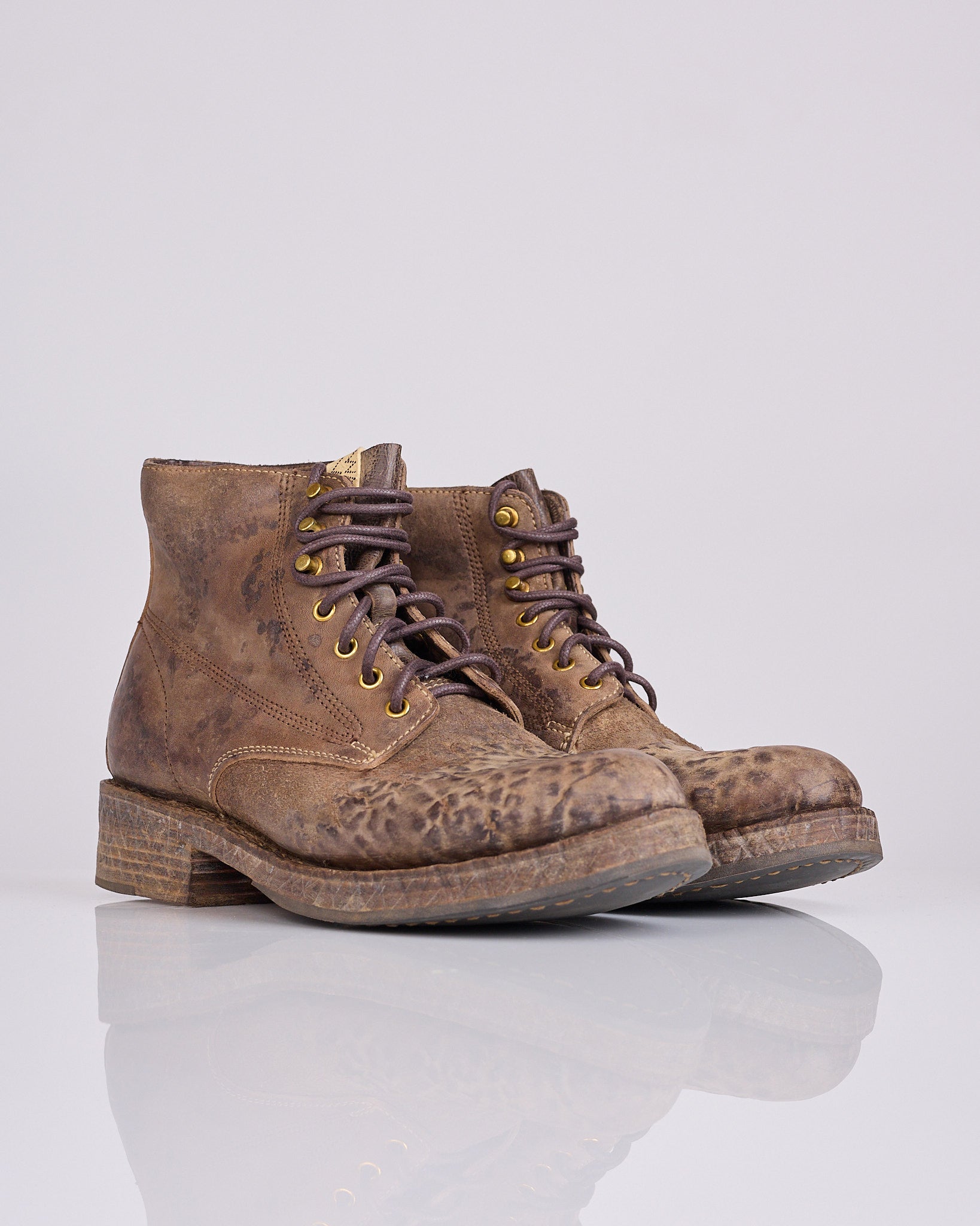 visvim Virgil Folk Boot Dk.Brown – LESS 17