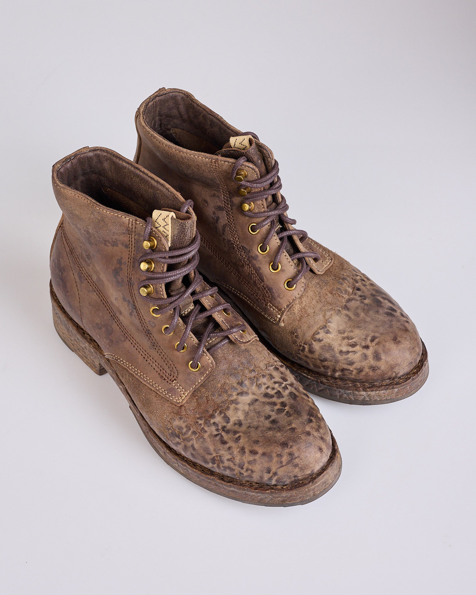 visvim Virgil Folk Boot Dk.Brown – LESS 17