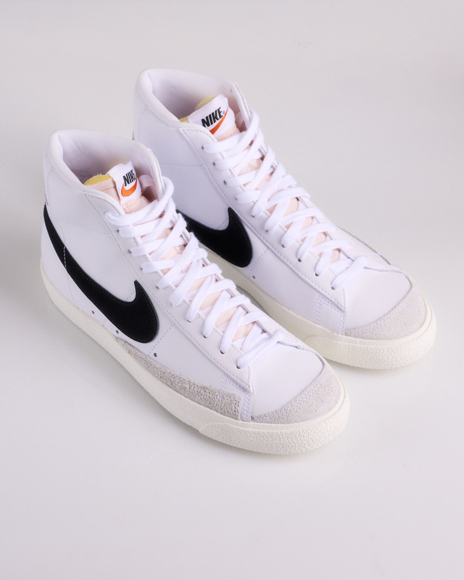 Nike blazer mid on sale retro white black