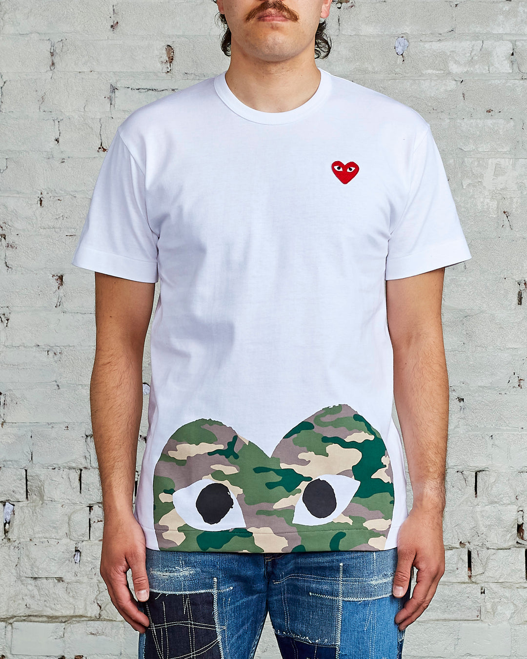 Comme des Garçons PLAY Big Camouflage Large Low Heart T-Shirt White