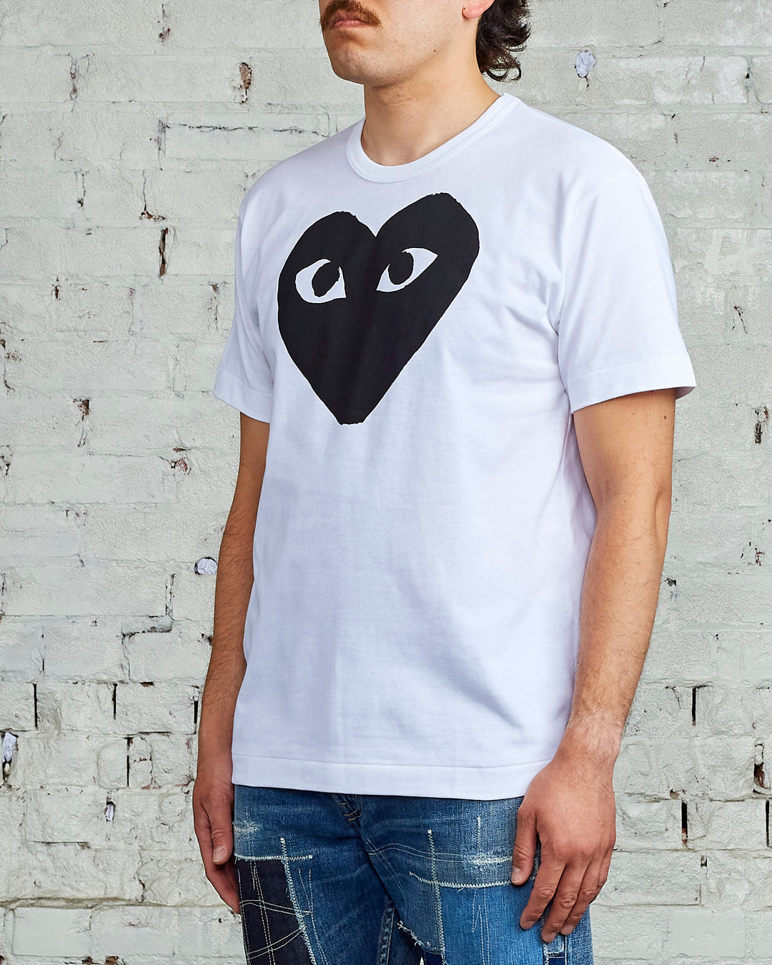 Comme des Garçons PLAY Large Chest Black Heart T-Shirt White / Black