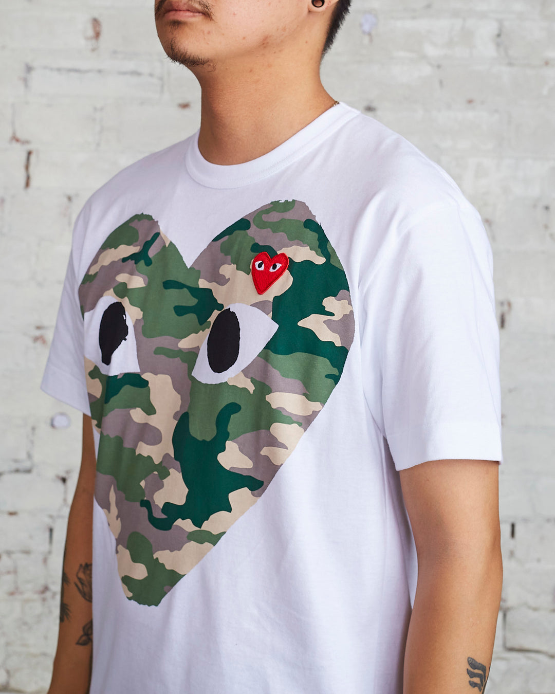 Comme des Garçons PLAY Big Camouflage Chest Heart T-Shirt White