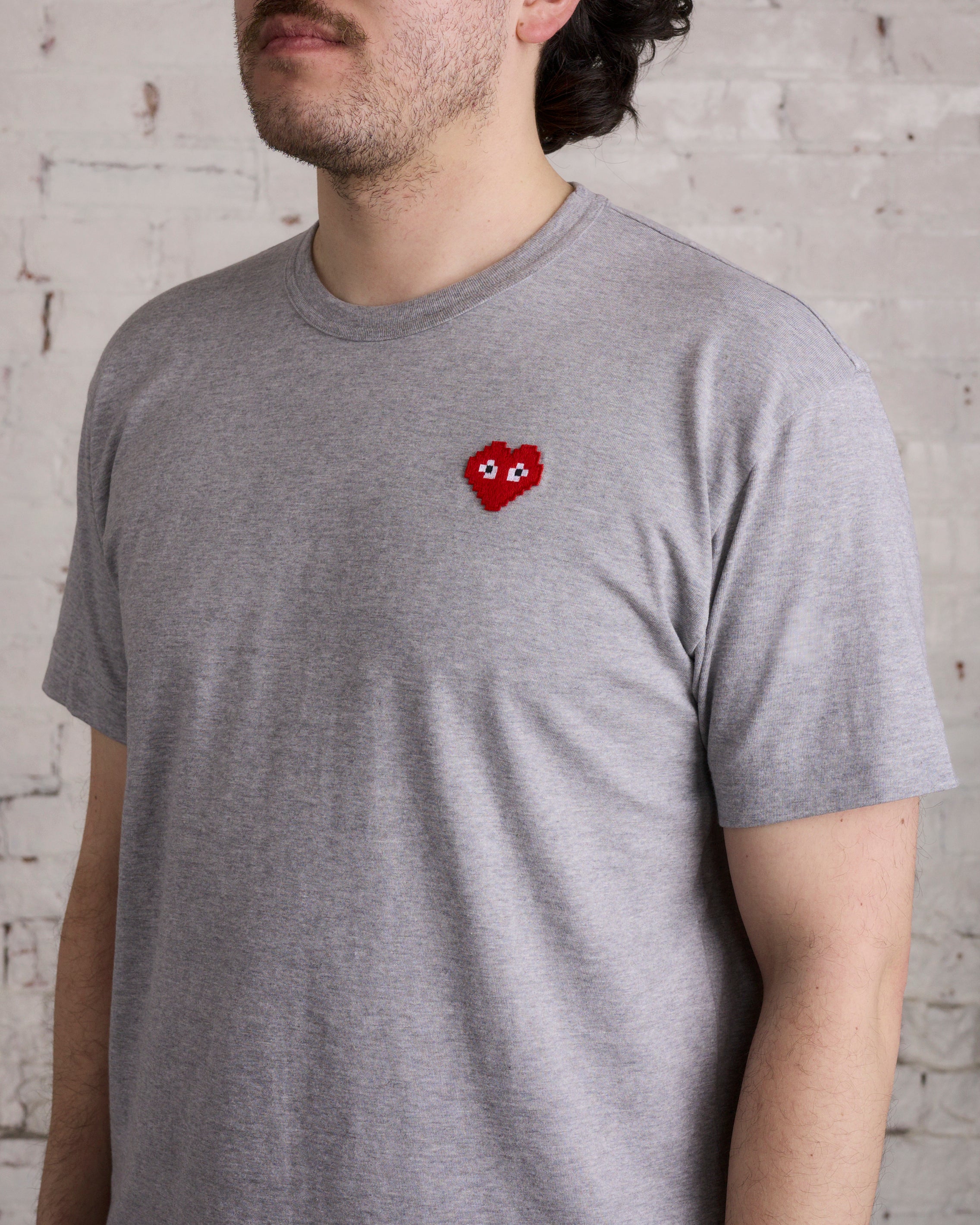 Comme des Garçons PLAY x Invader Red Heart T-Shirt Grey – LESS 17