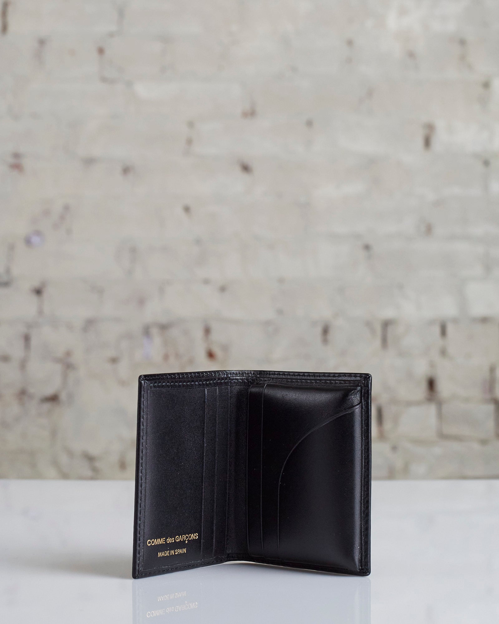 Comme des Garcons Wallet Classic Leather Line A Bi Fold Wallet Black LESS 17