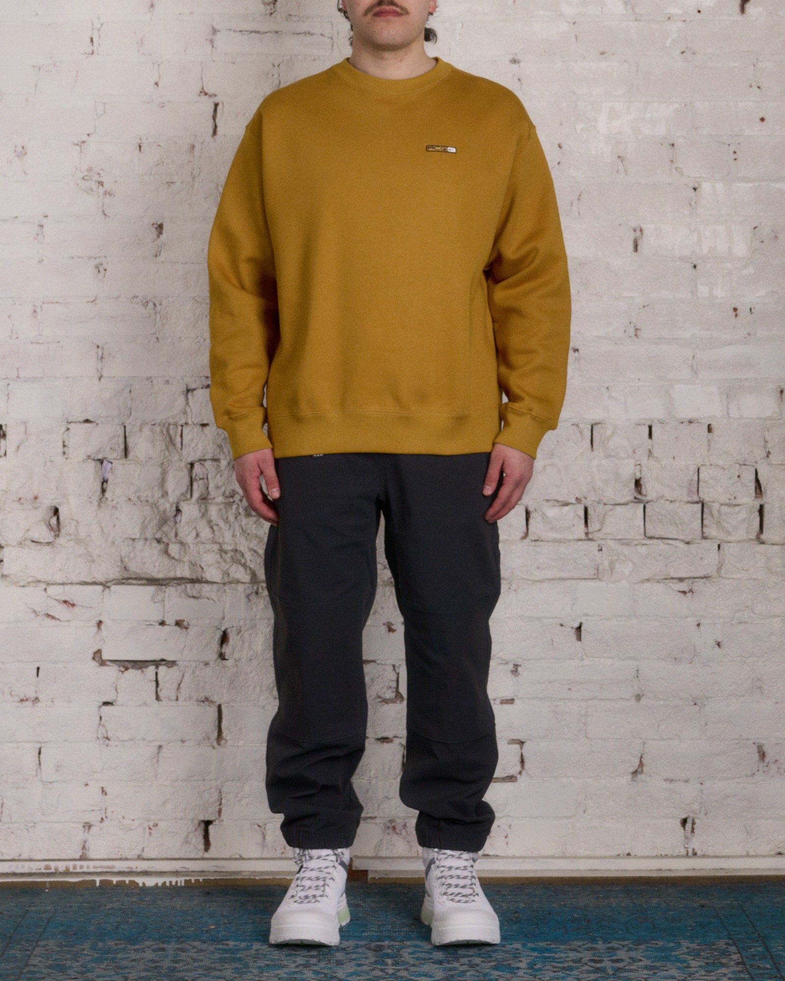 Nike acg outlet crewneck