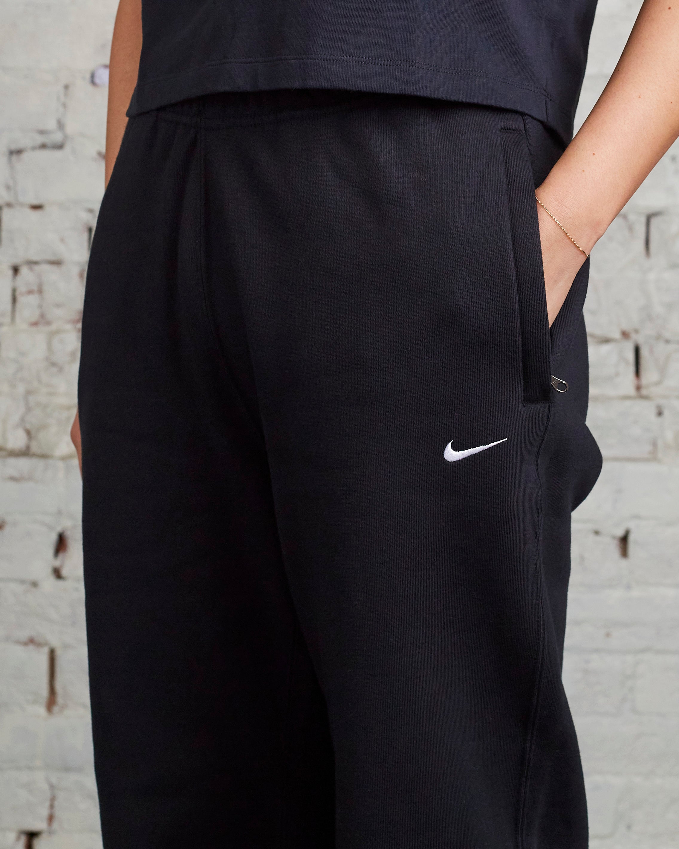 NikeLab Women's Solo Swoosh Fleece Pant Black / White