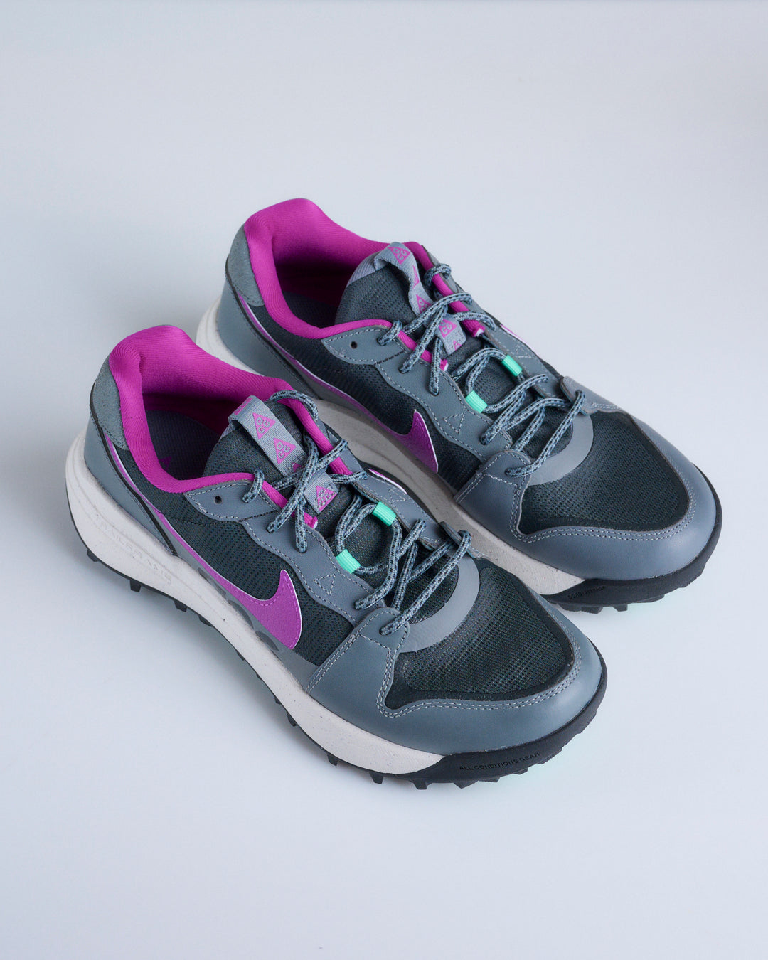 Nike Men's ACG Lowcate Smoke Grey / Dk Smoke Grey-Vivid Purple DX2256 002