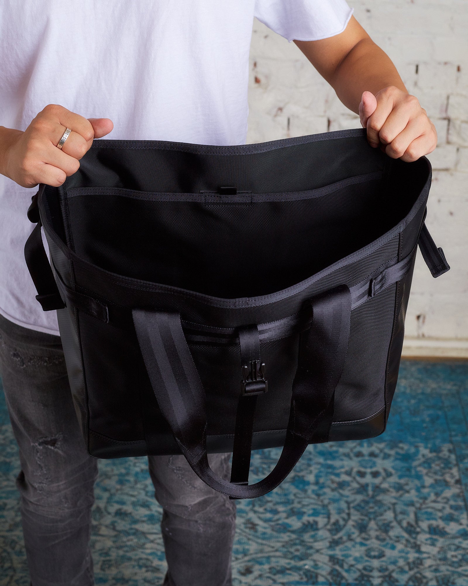 Porter heat messenger on sale bag